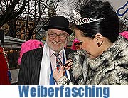 Unsinniger Donerstag auf dem Viktualienmarkt - Krwaattenalarm ist angesagt (Foto: Ingrid Grossmann)